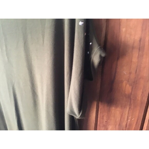 Belldini Women Green Top Size 2X Short Sleeves Silver Stud Accent - Picture 3 of 8